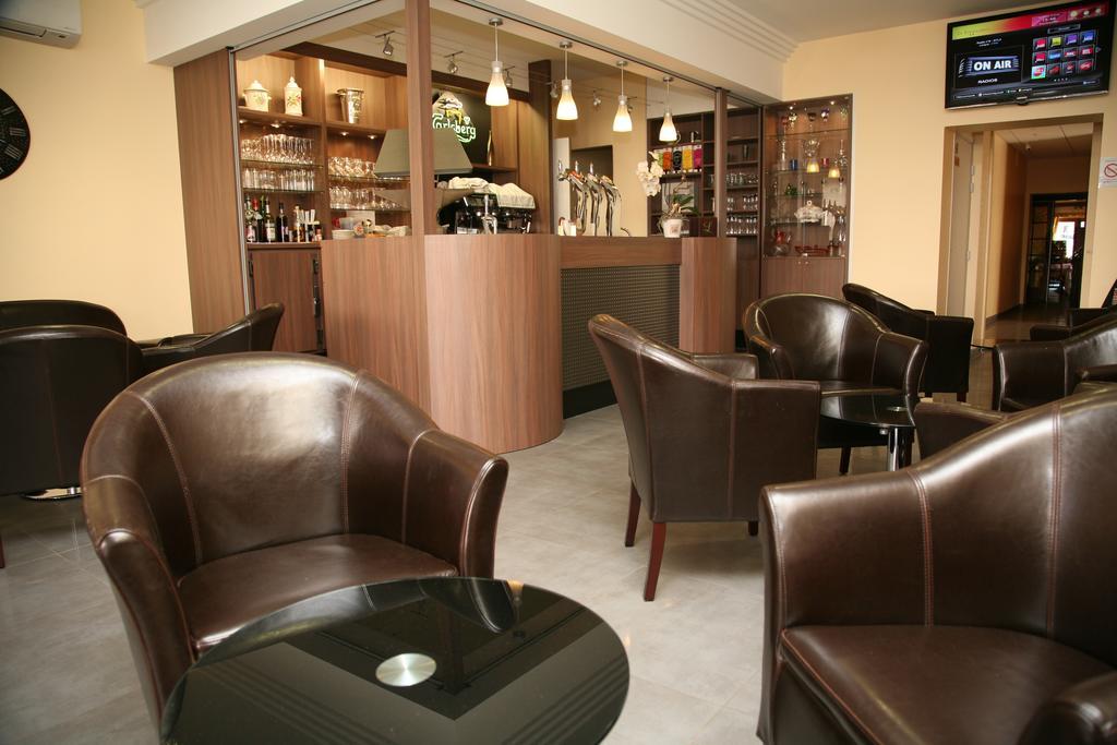Logis Hotel- Restaurant La Renaissance Baccarat Екстериор снимка